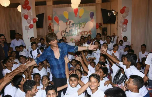 PICS: SHAH RUKH KHAN RELIVES HIS CHILDHOOD ON CHILDREN'S DAY