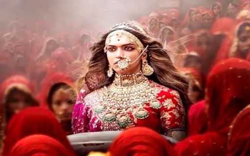 HERE'S WHY DEEPIKA PADUKONE WANTS TO KEEP HER PADMAAVAT'S CLIMAX SCENE OUTFIT
