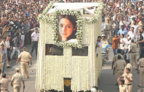 SRIDEVI’S ASHES IMMERSED IN BAY OF BENGAL OFF CHENNAI COAST BY BONEY KAPOOR