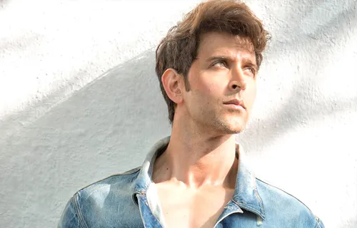 HRITHIK ROSHAN'S "DARR SE DARR MAT" POEM GOES VIRAL ON SOCIAL MEDIA