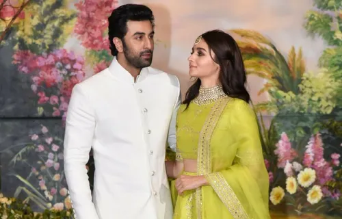 RANBIR KAPOOR RECREATES YEH JAWAANI HAI DEEWANI MOMENT WITH ALIA BHATT?