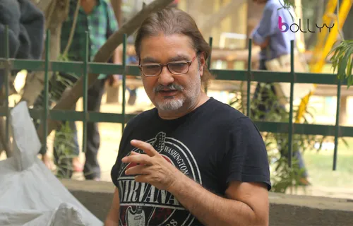 See Pics: Here Is The Look of Vinay Pathak and Sayani Gupta from the sets of Axone