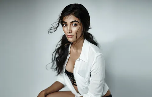 ​Pooja Hegde rehearses for Housefull 4 song for 24 Hours ! 