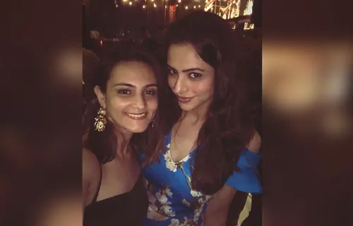 Shweta Rohira and Aamna Sharif party it out in style !