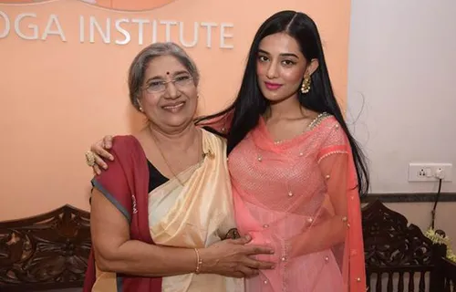 Amrita Rao Greets Smt. Hansaji Jayadeva Yogendra, Director Of The Yoga Institute On Her Birthday