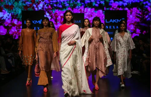 Jajaabor, Kanelle And Mohammed Mazhar Opened Day Four At Lakmé Fashion Week Summer/Resort 2019