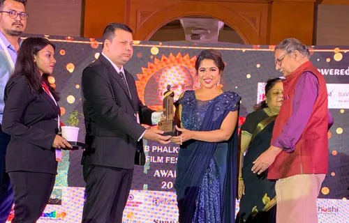 Malishka Gets Awarded ‘Rj Of The Year – Red Fm’ By Dadasaheb Phalke International Film Festival