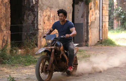 Adventure Junkie Vidyut Jammwal Performs His Own Daredevilry Stunts On The Bike