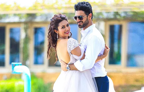 Popular Daily Soap Actor Vivek Dahiya And Divyanka Tripathi Engage With Fans On How To Play #Holiwithtrends On Sharechat