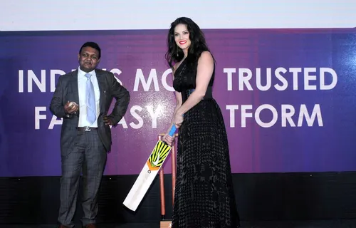 Sunny Leone Launched 12th Man Feature Of 11Wickets.Com