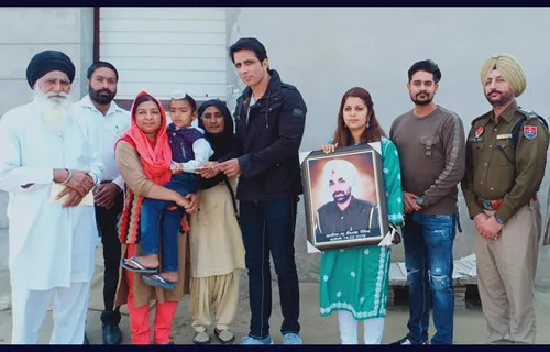 Sonu Sood To Sponsor The Education Of A Five-Year-Old Of A Pulwama Attack Martyr!