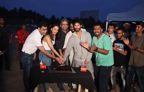 Shahid Kapoor And Kiara Advani Freak Out At The Wrap Up Party Of 'Kabir Singh'
