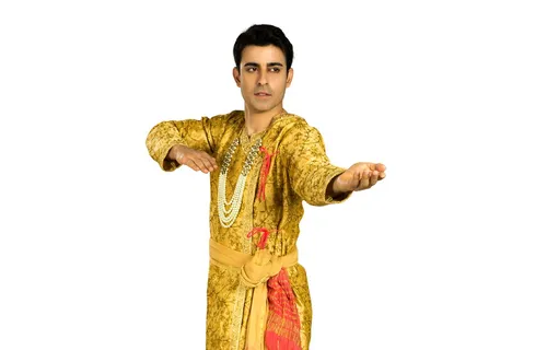 Gautam Rode Learns Kathak For His Upcoming Play