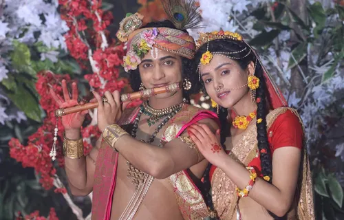Reel Life Radha And Krishn Bond With Each Other In Real Life 