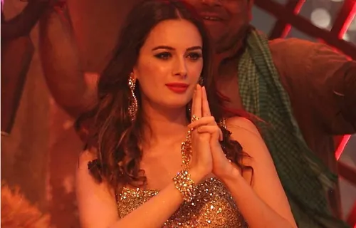 Mamta Sharma Breaks Records With Sunny Sunny Girl Evelyn Sharma!