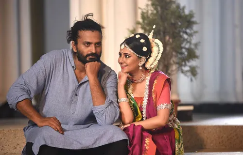 Shreya Ghoshal Weaves The Beautiful Magic Of Rabindra Sangeet In Gotro’s First Song – ‘Neel Digante’