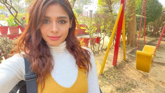 Pranati Rai Prakash surprise visit to Patna to spend New Year with her Dad, Check out these pictures