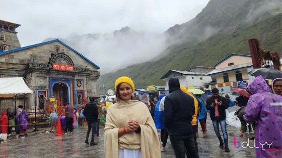 Rashami Desai makes a religious trip to Kedarnath to seek blessings
