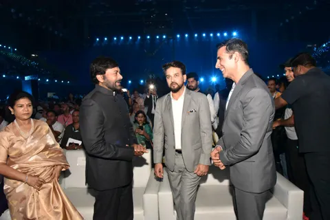 IFFI: Union Minister of Sports, Youth Affairs and Minister of Information and Broadcasting Shri Anurag Singh Thakur along with Actor Chiranjeevi and Akshay Kumar at the closing ceremony of 53rd International Film Festival of India (IFFI) in Goa on November 28, 2022.