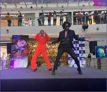 K-pop sensation Aoora invites emerging star Arjun Tanwar on stage during his Mumbai concert