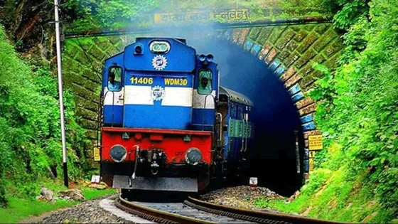 भारतीय रेल की यात्री ट्रेनों का रहस्य: क्यों होते हैं सिर्फ 24 डिब्बे?"
