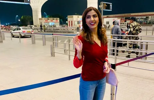 अभिनेत्री ज्योति सक्सेना अपने नए साल की शुरवात करने गयी दुबई, हुई एयरपोर्ट पे स्पॉट, लग रही थी कातिलाना