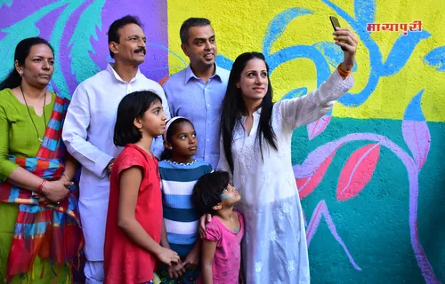रूबल नागी ने मिलिंद दियोरा और भाई जगताप के साथ मुंबई के धोबी घाट को पेंट किया