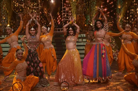 Zee TV के ‘Rishton Ki Deepavali‘ में अपनी जोरदार परफॉर्मेंस के साथ चमके Sana Sayyad, Aishwarya Khare और Navika Kotia