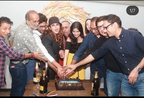 अभिनेता इंद्रनील सेनगुप्ता ने हाल ही में रिलीज हुई अपनी वेबसीरीज 'मिथ्या' की लॉन्च पार्टी की एक झलक साझा की