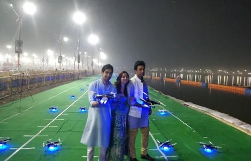 प्रयागराज के कुंभ पहुंचे रणबीर-आलिया, 150 ड्रोन्स की रोशनी में लॉन्च हुआ ‘ब्रह्मास्त्र’ का लोगो
