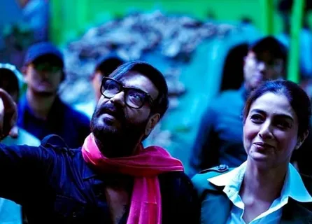 Tabu ने Bholaa के सेट से Ajay Devgn के साथ शेयर की नई तस्वीर