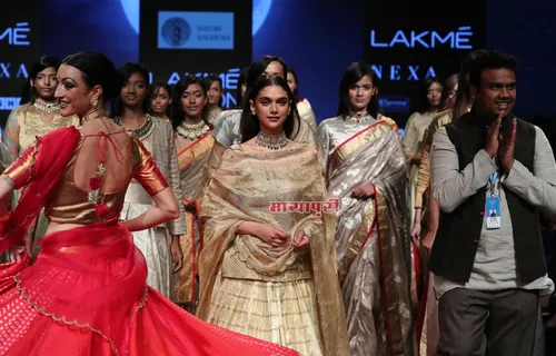 लैक्मे फैशन वीक 2019 के आखिरी दिन  अदिति राव हैदिरी ने शैलेश सिंघानिया के लिए रैंप वॉक किया