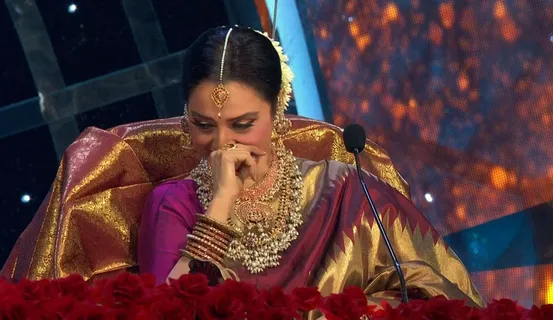 शो इंडियन आइडल पर Rekha ने अमिताभ बच्चन को किया याद!