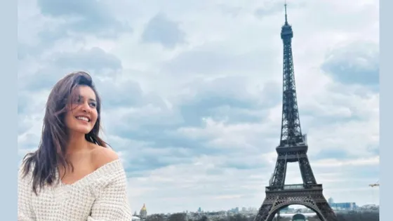 एक्ट्रेस 'Raashii Khanna' ने अपनी खूबसूरती और स्टाइल से पेरिस को कर दिया रोशन 