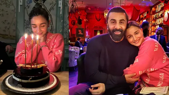 Alia Bhatt ने यूं मनाया अपना बर्थडे- देखें पति Ranbir Kapoor और उनके परिवार के साथ तस्वीरें