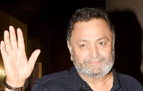 दिल्ली के अस्पताल में भर्ती Rishi Kapoor की तबीयत में सुधार, रणबीर-आलिया पहुंचे दिल्ली