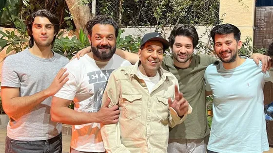 lohri celebration: Dharmendra ने Bobby Deol और पोते Karan, Rajveer, Aryaman के साथ इस अंदाज में लोहड़ी मनाया 