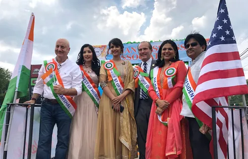 प्राची तेहलान और अनुपम खेर ने एक साथ मनाया “भारत दिवस परेड” का जश्न