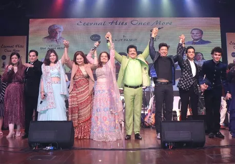 संगीतकार Lalit Pandit ने Udit Narayan, Alka Yagnik, Shaan, साधना सरगम, विजयता पंडित और ममता शर्मा के साथ ललित पंडित का एक भव्य संगीत कार्यक्रम 'Eternal Hits Once More' मनाया