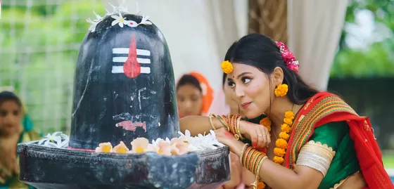 Priyanka Singh के साथ Mahi Srivastava ने कहा - 'Main Bhole Ki Deewani', वीडियो हुआ वायरल