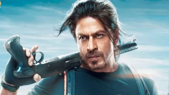 Pathaan Release: Shah Rukh Khan की फिल्म Pathaan के लिए जान देने को तैयार है ये शख्स