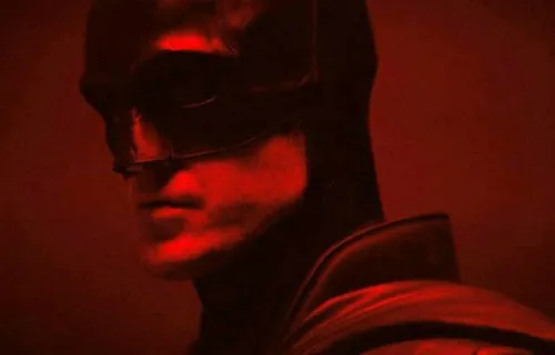 The Batman: ‘बैटमैन’ का धमाकेदार लुक आया सामने, कुछ इस अंदाज़ में दिखे रॉबर्ट पैटिनसन