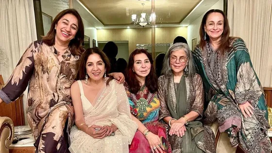 Zeenat Aman Neena Gupta, Soni Razdan के साथ पोज़ देती नजर आईं, देखें तस्वीरें 