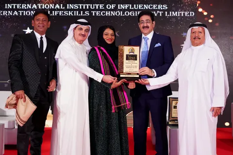 दुबई में संदीप मारवाह ग्लोबल इन्फ्लुएंसर अवार्ड से सम्मानित