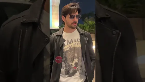 Bollywood Actor Siddharth Malhotra Spotted At Mumbai Airport