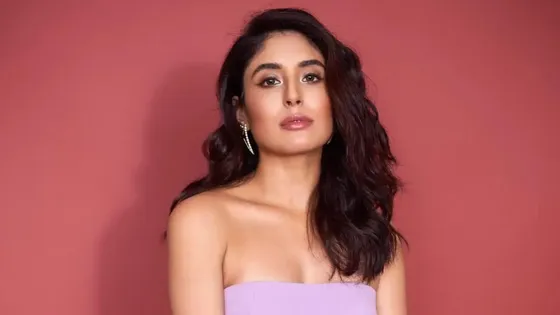 The Versatile Talents of Kritika Kamra: From TV to Bollywood