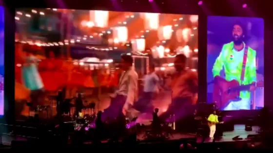 Arijit Singh Sings Unreleased Song "In Raahon Mein" from Zoya Akhtar's "The Archies" at Abu Dhabi Concert