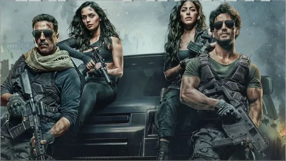 Chote Miyan Bade Miyan Review: Akshay Kumar and Tiger Shroff's movie full of action and disaster