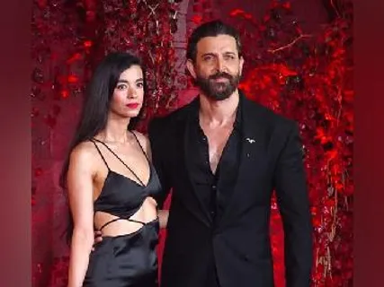 Hrithik Roshan And Saba Azad Makes It Official