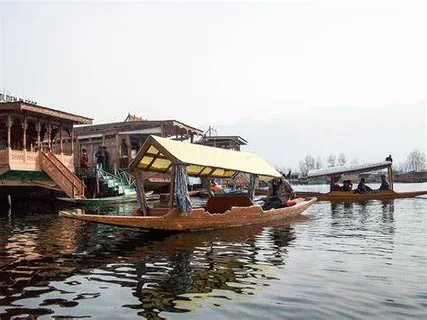 Revitalizing Dal Lake's Iconic Houseboats: A Century-Old Makeover Initiative